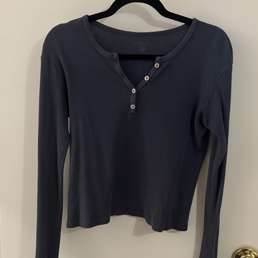 Brandy Melville blue crop quarter button up